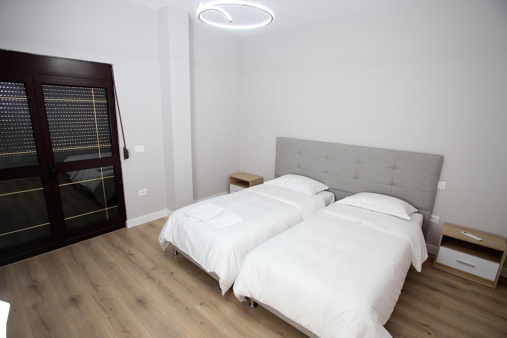 The Met Apartments Dıraç Dış mekan fotoğraf