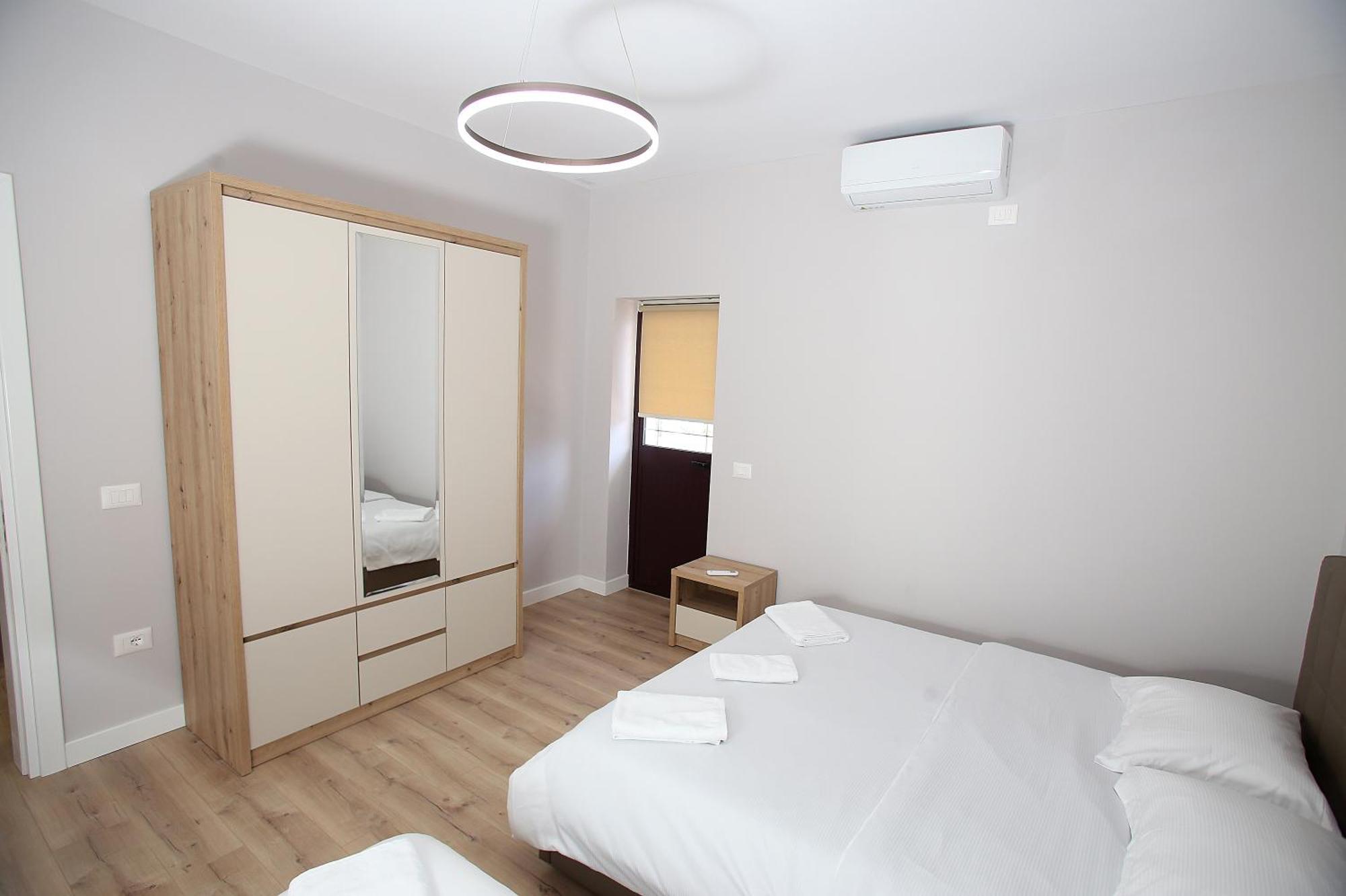 The Met Apartments Dıraç Dış mekan fotoğraf